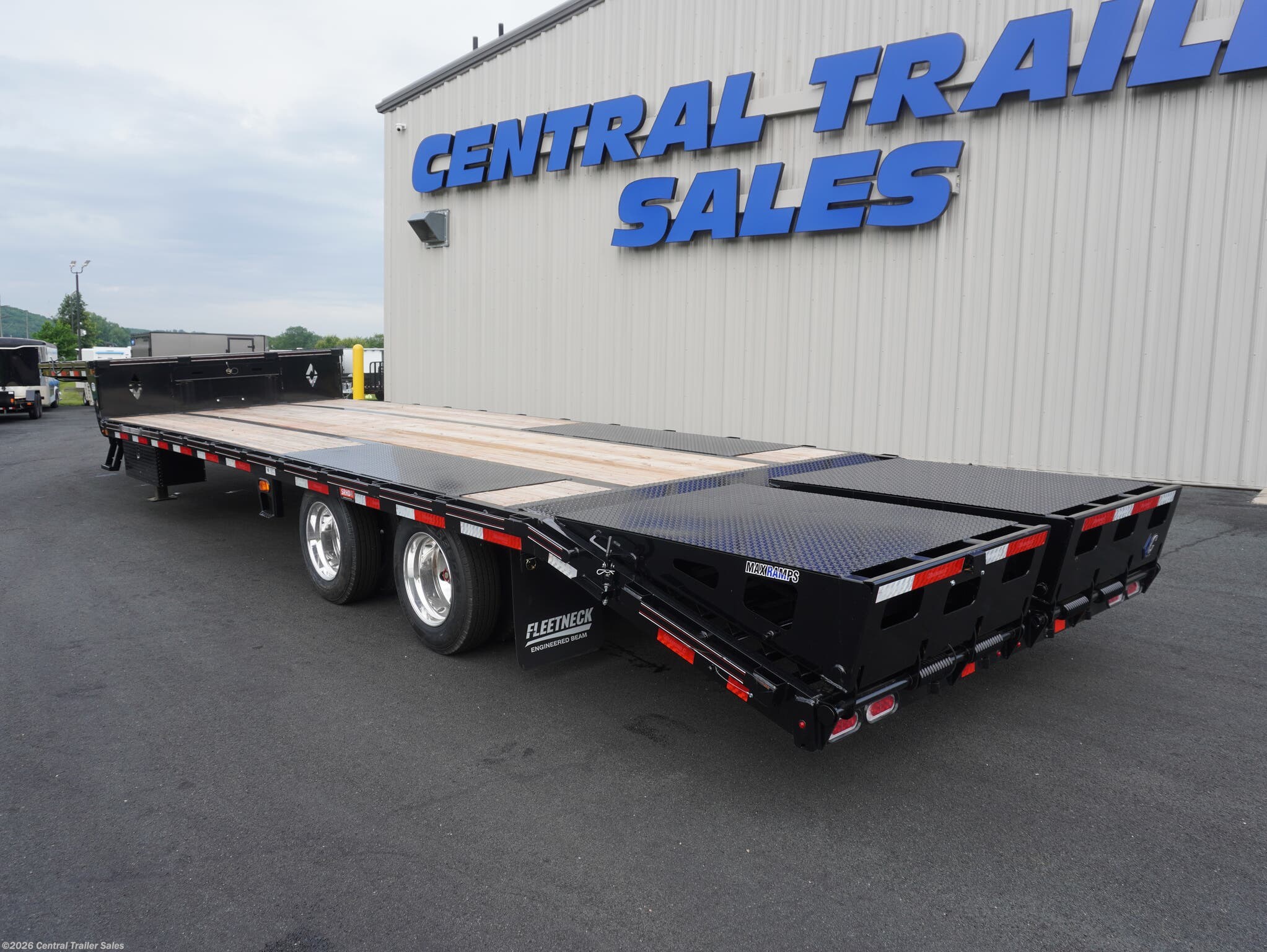 2025 Diamond C SDX212 28ft Step Deck Trailer - New Step Deck Trailer for sale by Central Trailer Sales in Jordan, Minnesota