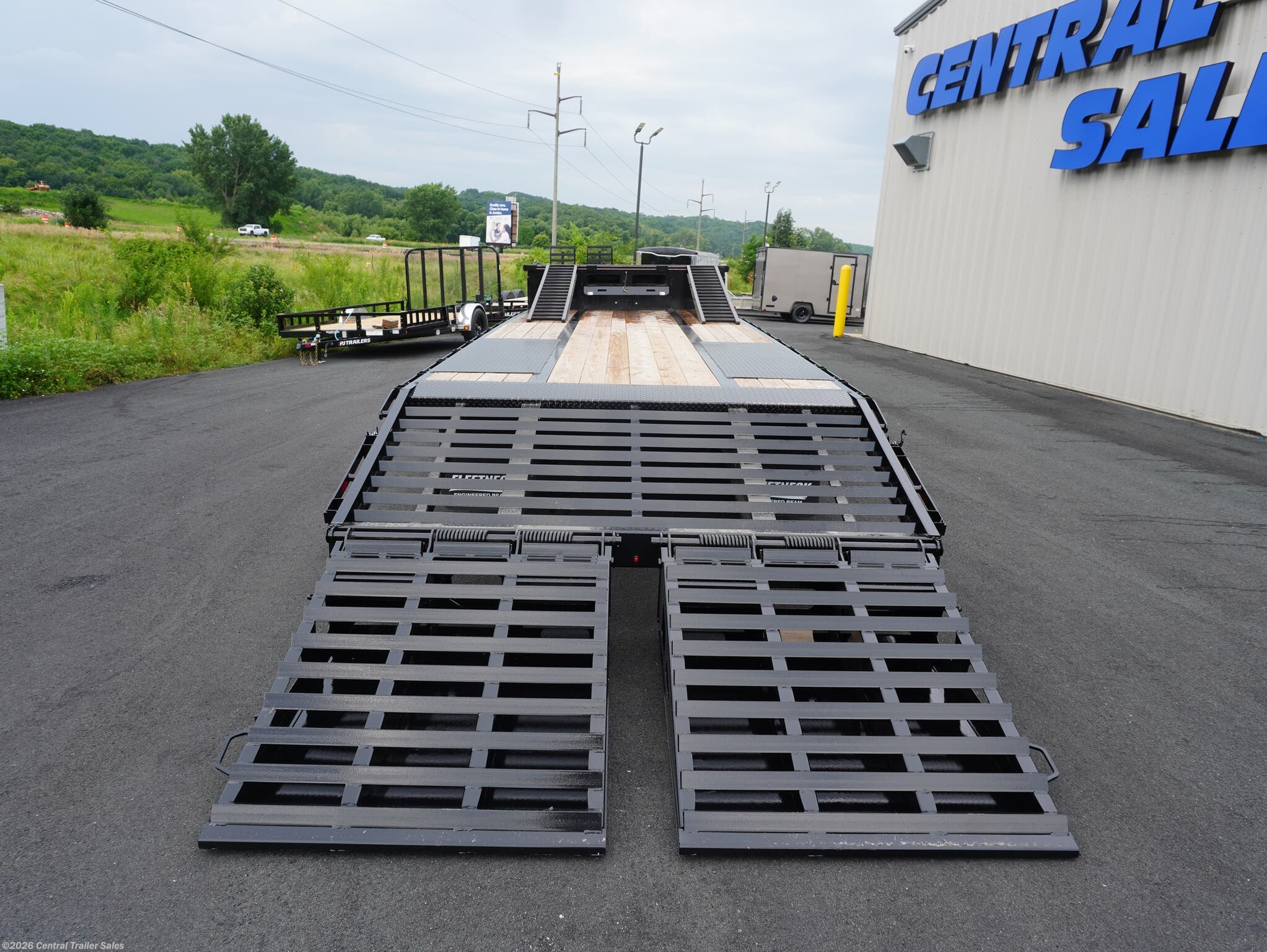 2025 SDX212 28ft Step Deck Trailer by Diamond C from Central Trailer Sales in Jordan, Minnesota