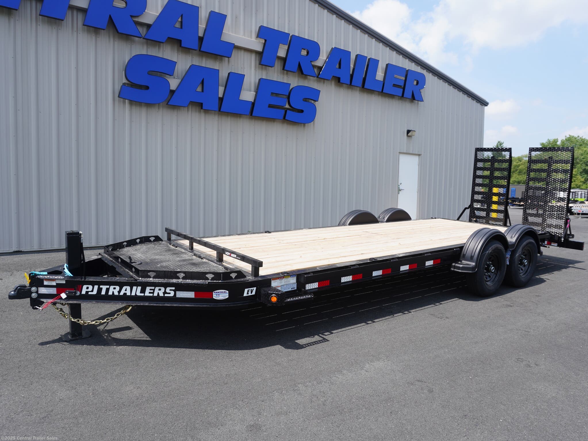 2026 PJ Trailers EV 83"x22ft I-Beam Equipment Trailer - 7k Axles
