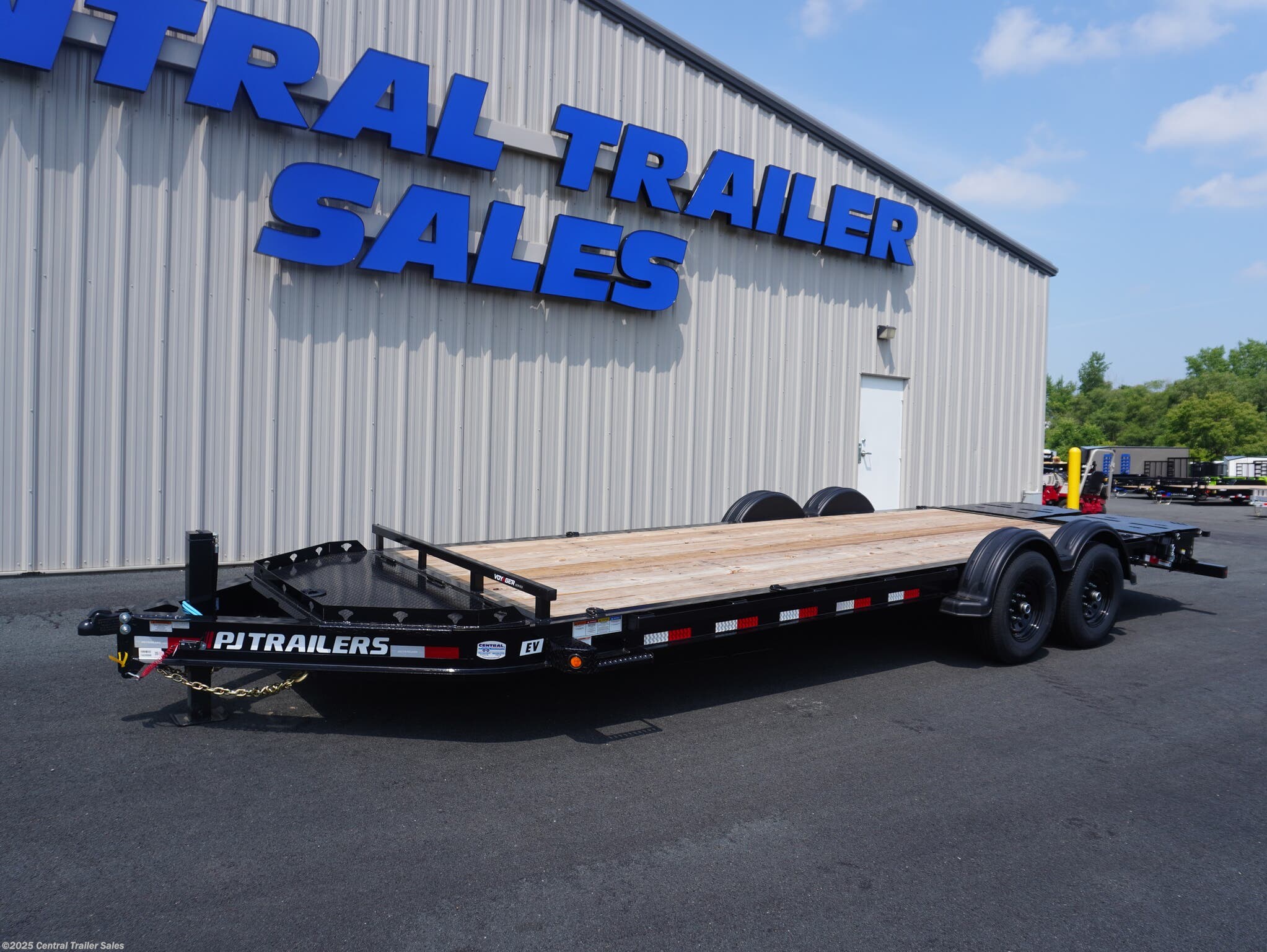 2026 PJ Trailers EV 22ft Equipment Trailer