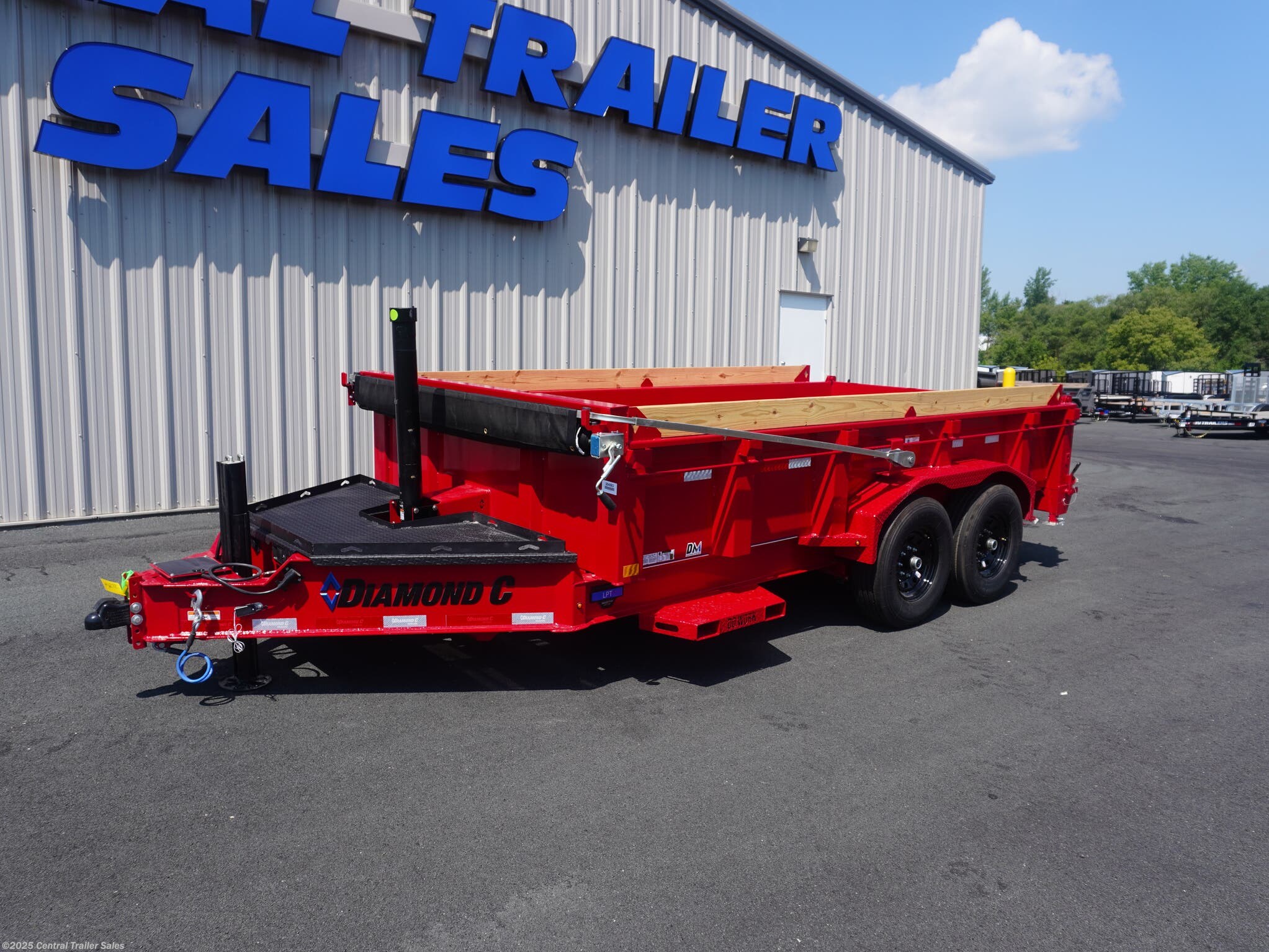 2026 Diamond C LPT 82"x14ft Dump