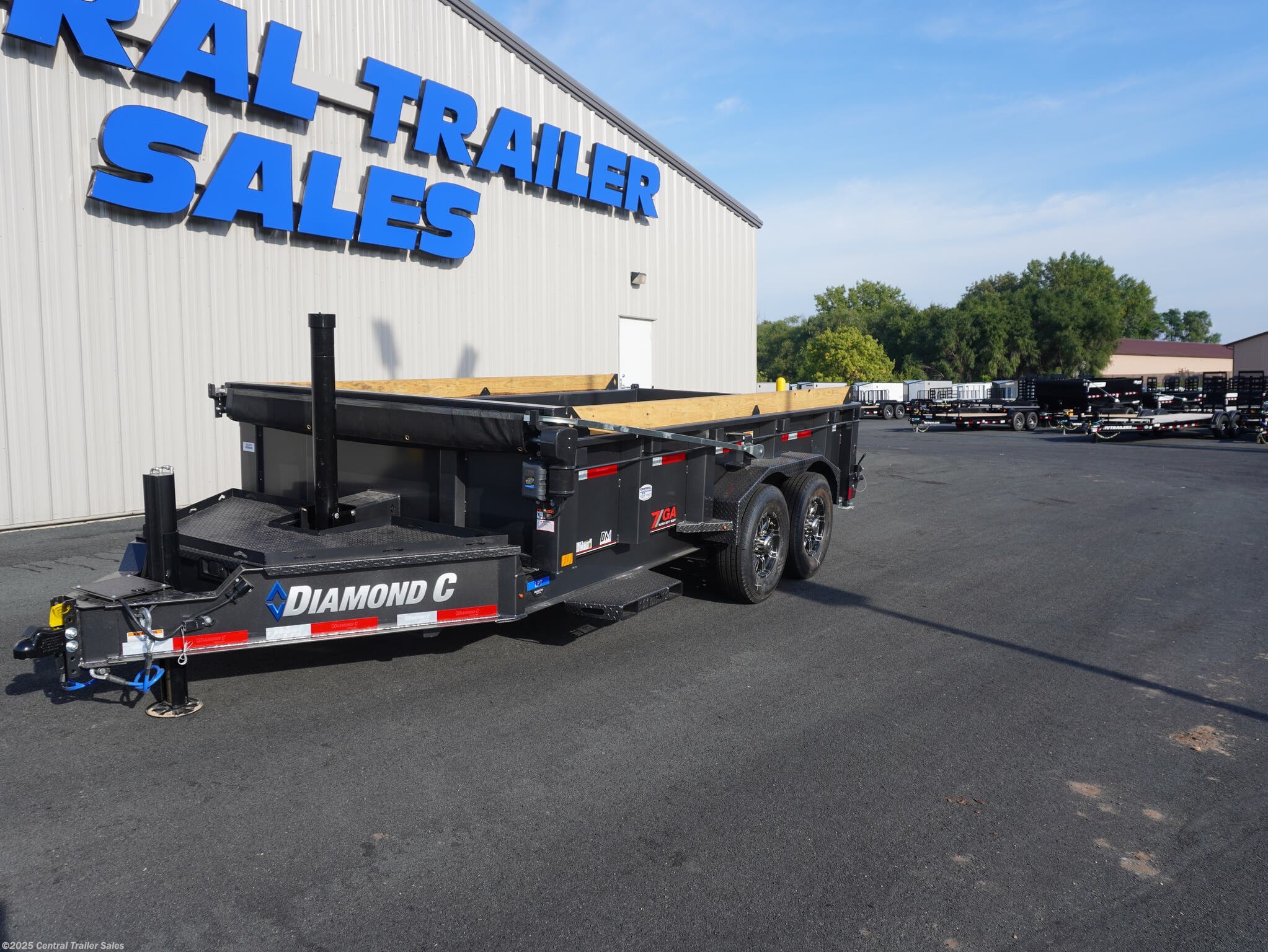 2026 Diamond C LPT 83"x14ft Dump