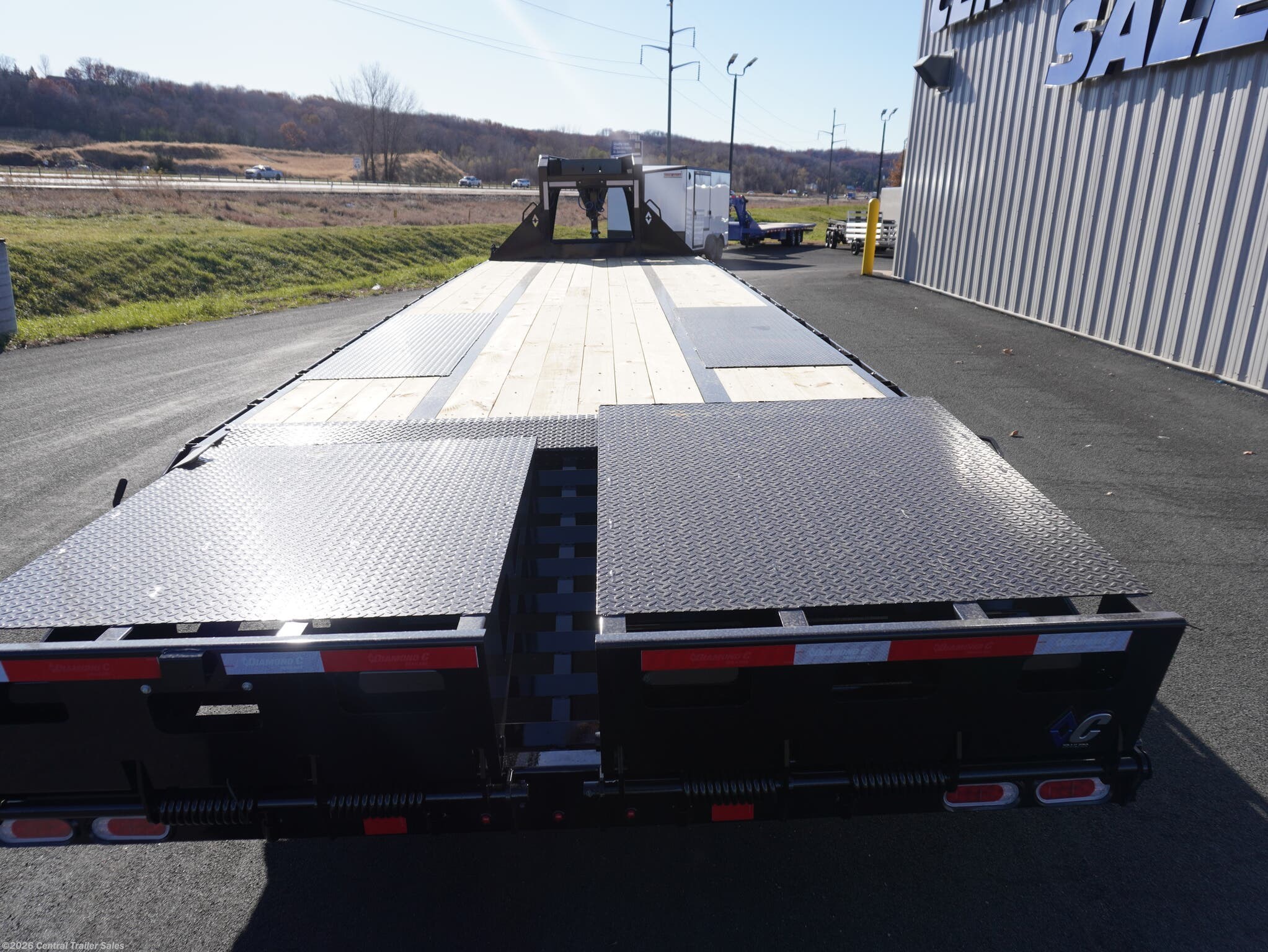 2026 FMAX210 32ft Gooseneck Deckover by Diamond C from Central Trailer Sales in Jordan, Minnesota