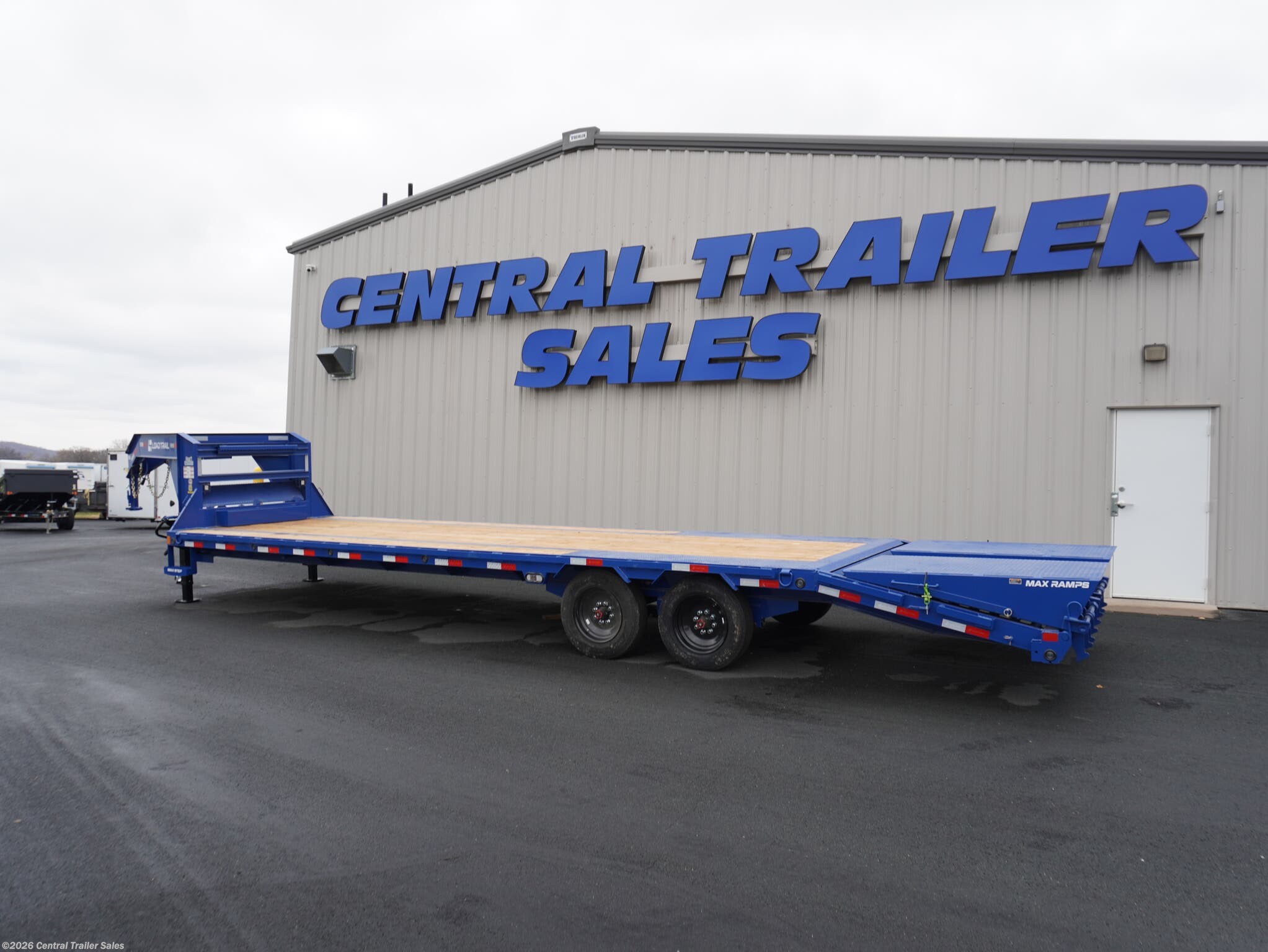 2026 Load Trail GP 30ft Gooseneck Deckover - New Deckover/Flat Deck Trailer for sale by Central Trailer Sales in Jordan, Minnesota