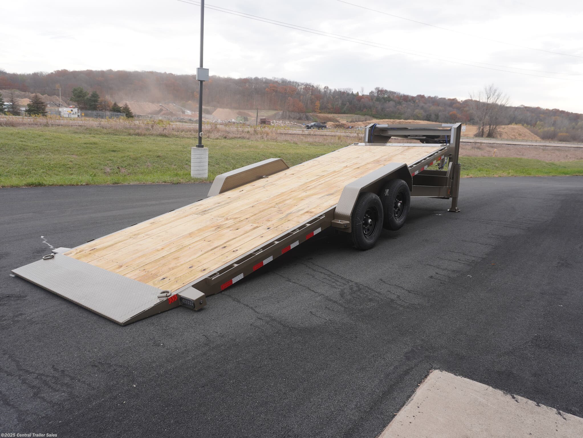 2026 Tilt Decks 24ft Gooseneck Rapid Loader Tilt Deck - 14k GVWR by Load Trail from Central Trailer Sales in Jordan, Minnesota