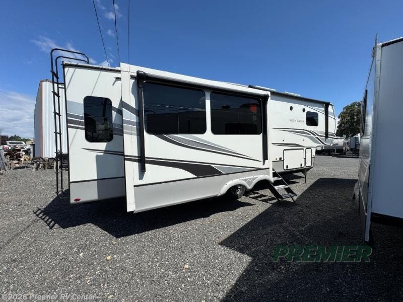 Used 2022 Keystone Montana 3121RL available in Lewiston, Idaho