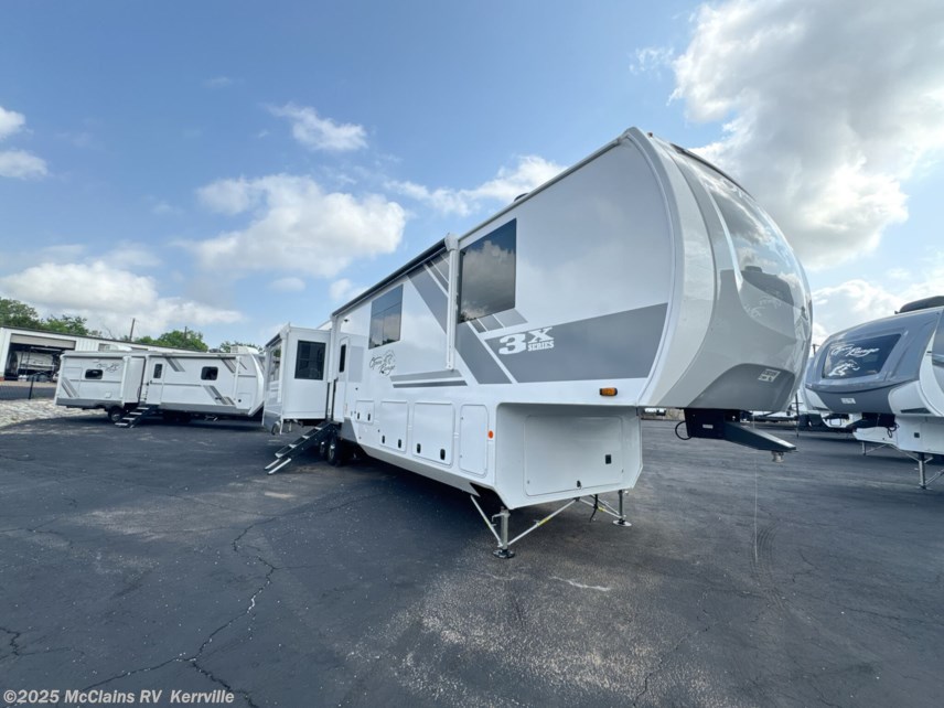 New 2025 Highland Ridge Open Range 3X 372MBH available in Kerrville, Texas
