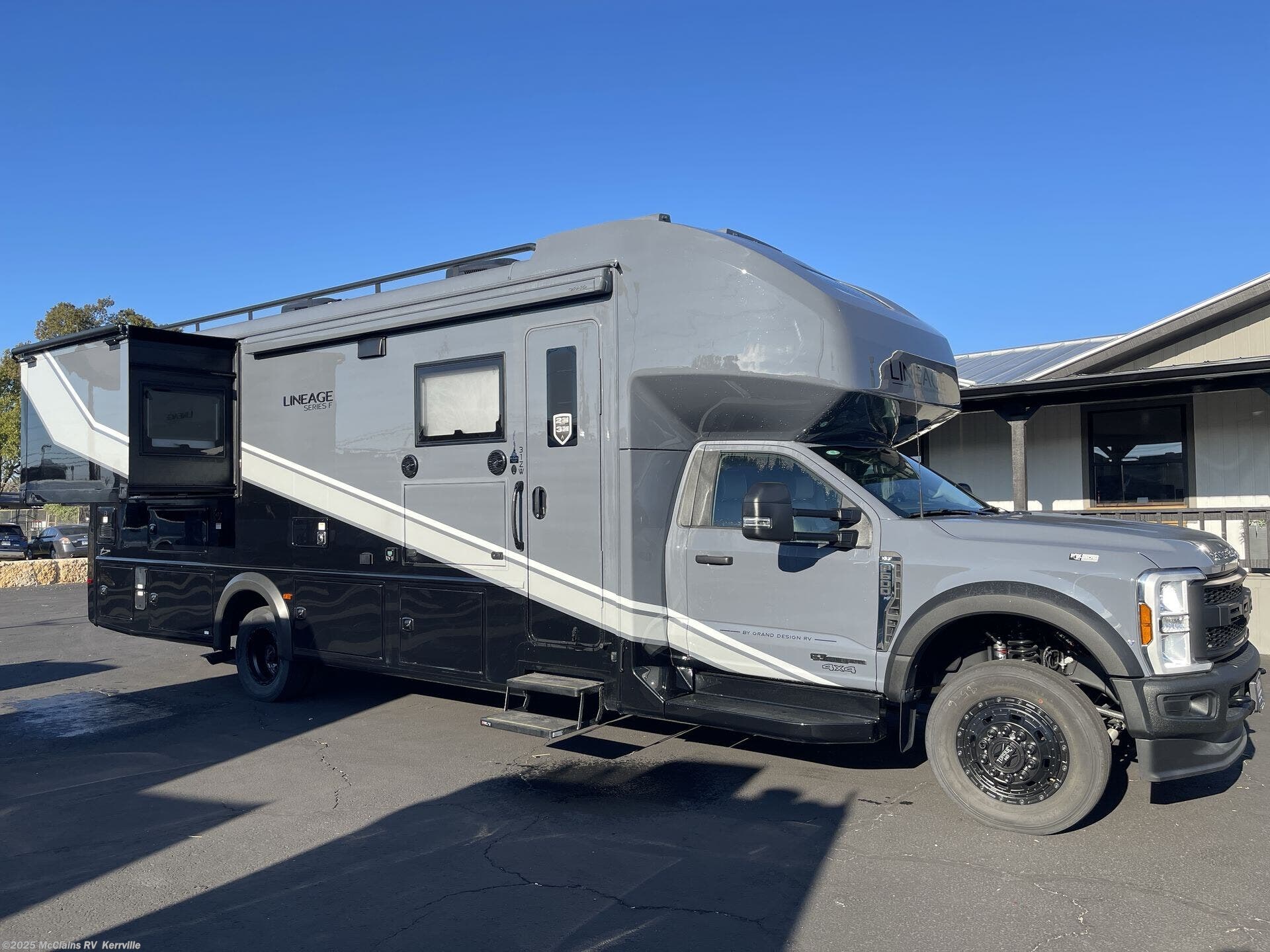 New 2026 Grand Design Lineage 31ZW available in Kerrville, Texas