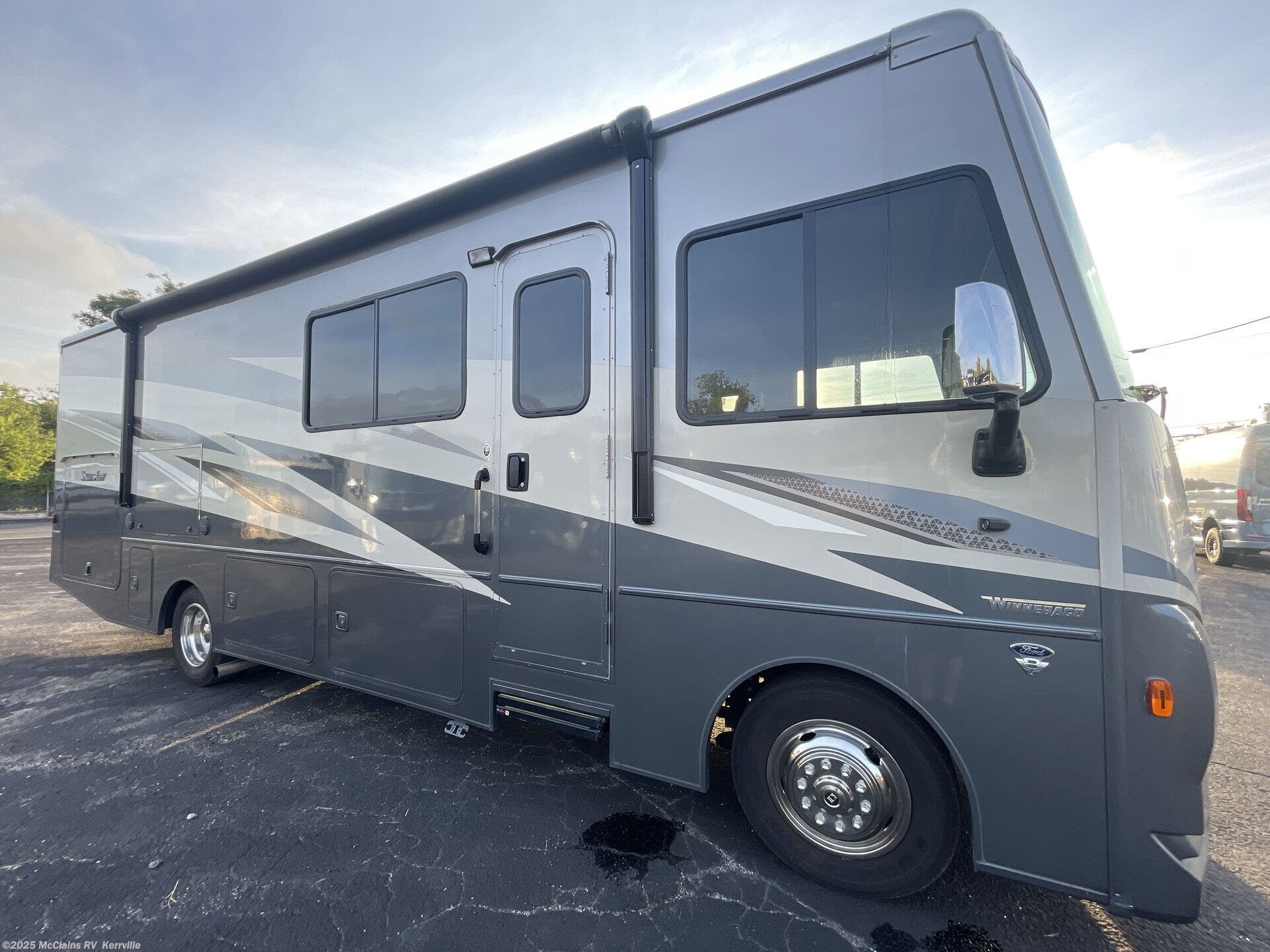 2022 Sunstar 29V by Winnebago from McClains RV  in Kerrville, Texas