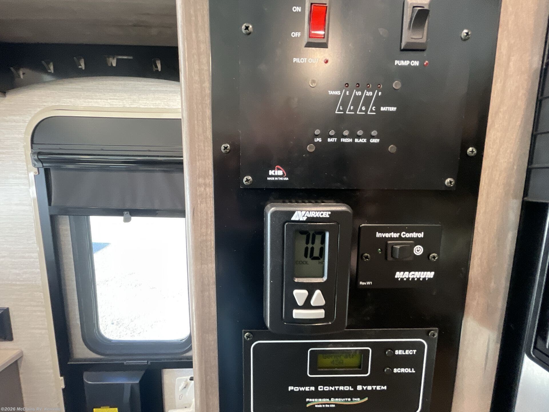 Used 2022 Itasca Sunstar 31B available in Kerrville, Texas