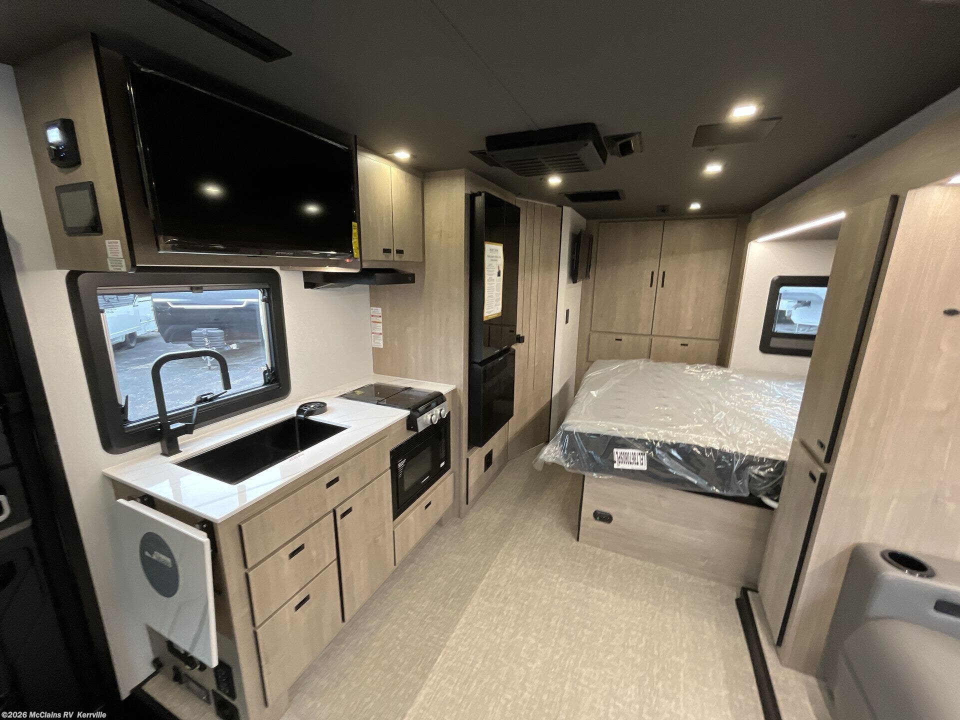 New 2026 Grand Design Lineage 25FW available in Kerrville, Texas