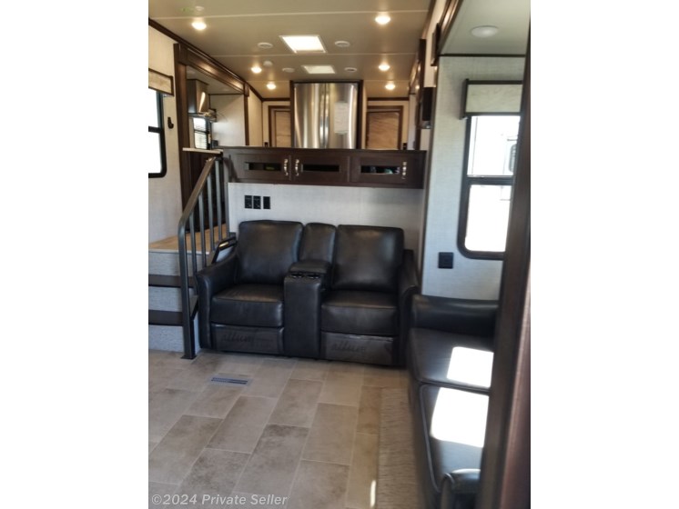 Used 2020 Palomino Columbus Compass 387FKC available in Ste. Genevieve, Missouri