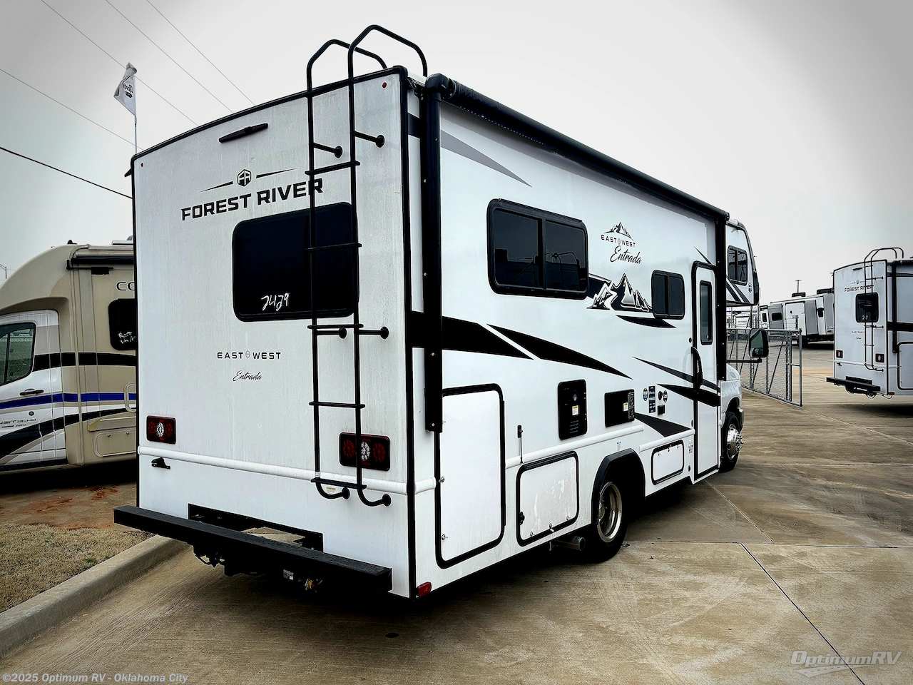 2025 East to West Entrada 2000NS - New Class C For Sale by Optimum RV - Oklahoma City in Moore, Oklahoma features Awning