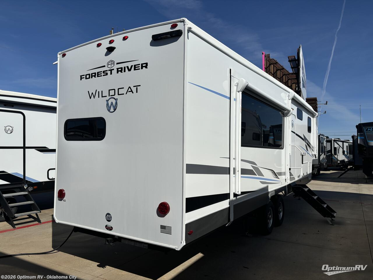 2025 Forest River Wildcat 33CHEF - New Fifth Wheel For Sale by Optimum RV - Oklahoma City in Moore, Oklahoma features Slideout, Awning