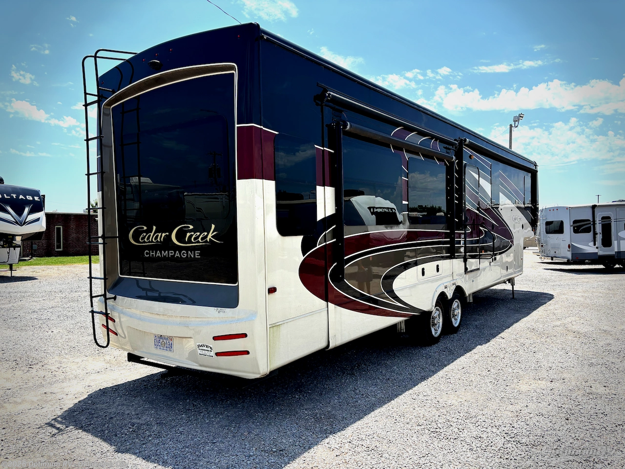 2020 Forest River Cedar Creek Champagne Edition 38EL - Used Fifth Wheel For Sale by Optimum RV - Oklahoma City in Moore, Oklahoma features Awning, Slideout