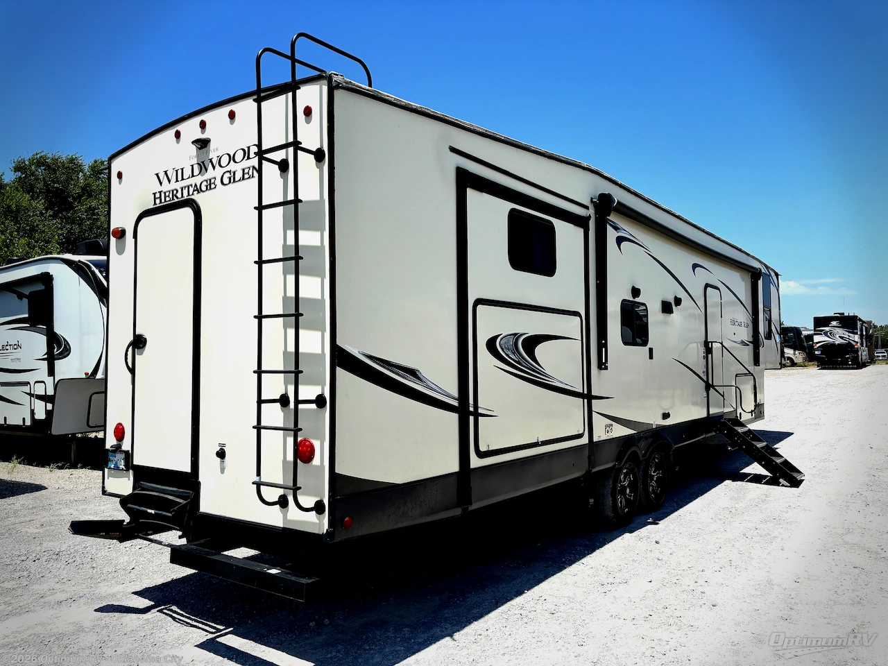 2021 Forest River Wildwood Heritage Glen 356QB - Used Fifth Wheel For Sale by Optimum RV - Oklahoma City in Moore, Oklahoma features Awning, Slideout