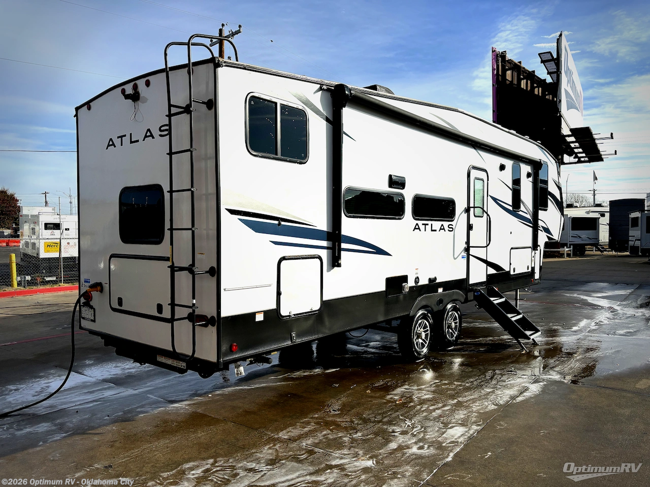 2022 Dutchmen Atlas 2942BHF - Used Fifth Wheel For Sale by Optimum RV - Oklahoma City in Moore, Oklahoma features Awning, Slideout