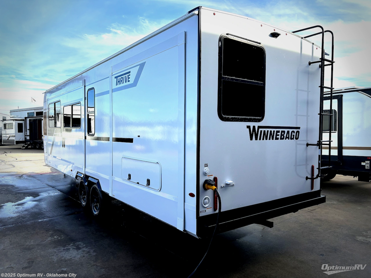 2026 Thrive 26FKD by Winnebago from Optimum RV - Oklahoma City in Moore, Oklahoma
