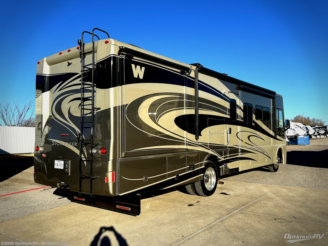 2014 Winnebago Sightseer 33C - Used Class A For Sale by Optimum RV - Oklahoma City in Moore, Oklahoma features Slideout