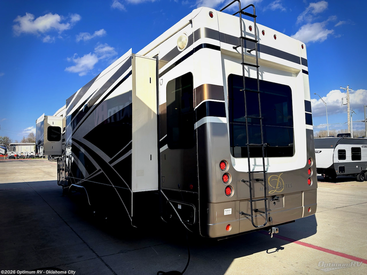 2017 Mobile Suites 38RSSA by DRV from Optimum RV - Oklahoma City in Moore, Oklahoma