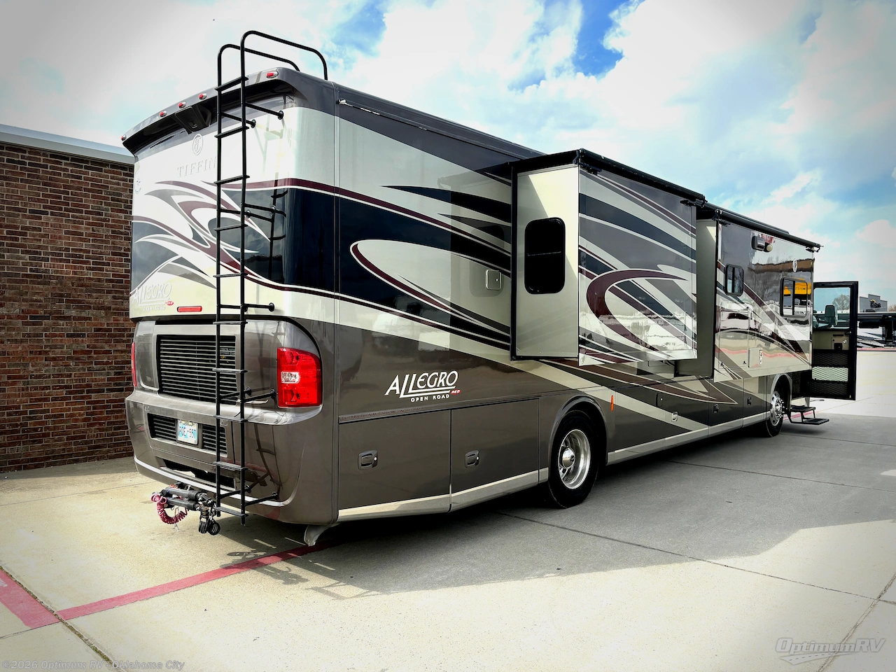 2013 Tiffin Allegro Red 38 QRA - Used Class A For Sale by Optimum RV - Oklahoma City in Moore, Oklahoma features Slideout
