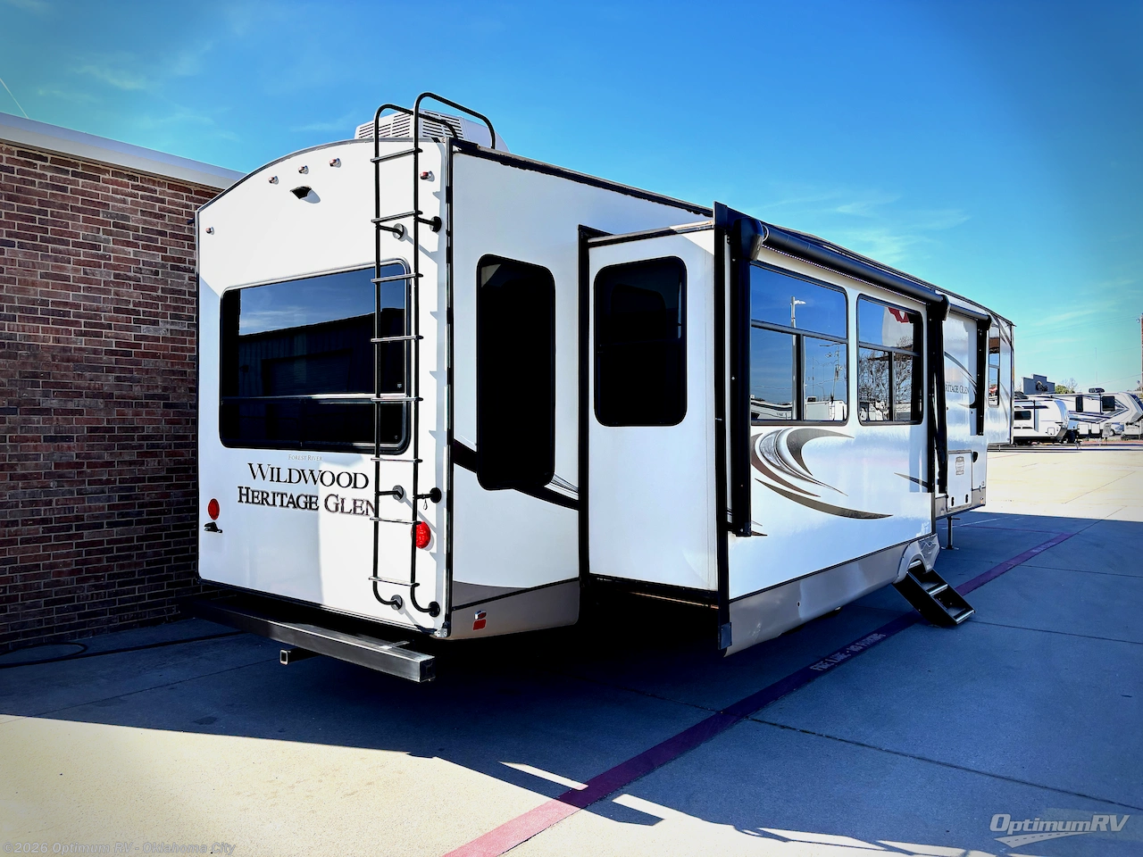 2021 Forest River Wildwood Heritage Glen 369BL - Used Fifth Wheel For Sale by Optimum RV - Oklahoma City in Moore, Oklahoma features Slideout, Awning