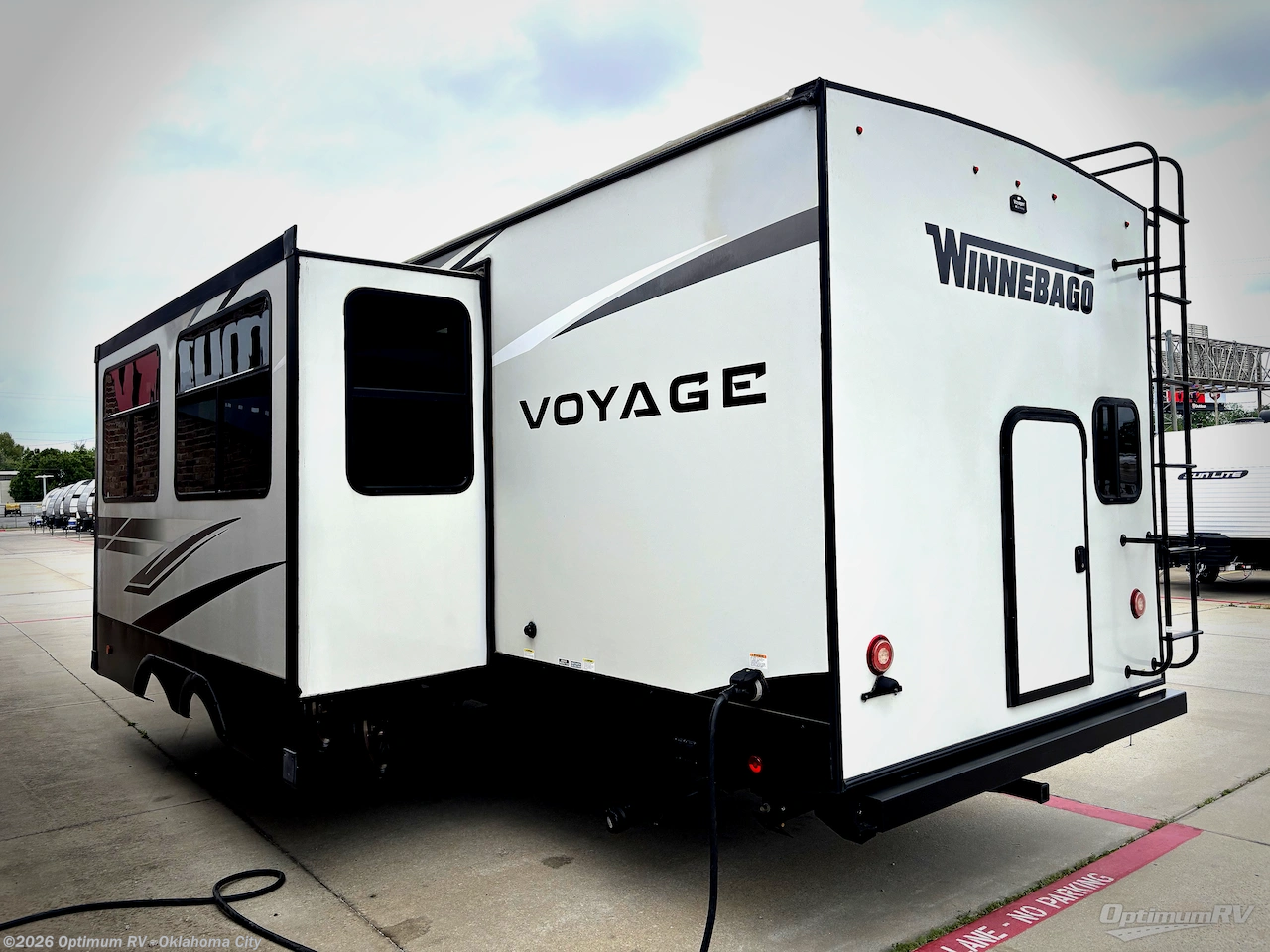 2022 Voyage 3033BH by Winnebago from Optimum RV - Oklahoma City in Moore, Oklahoma