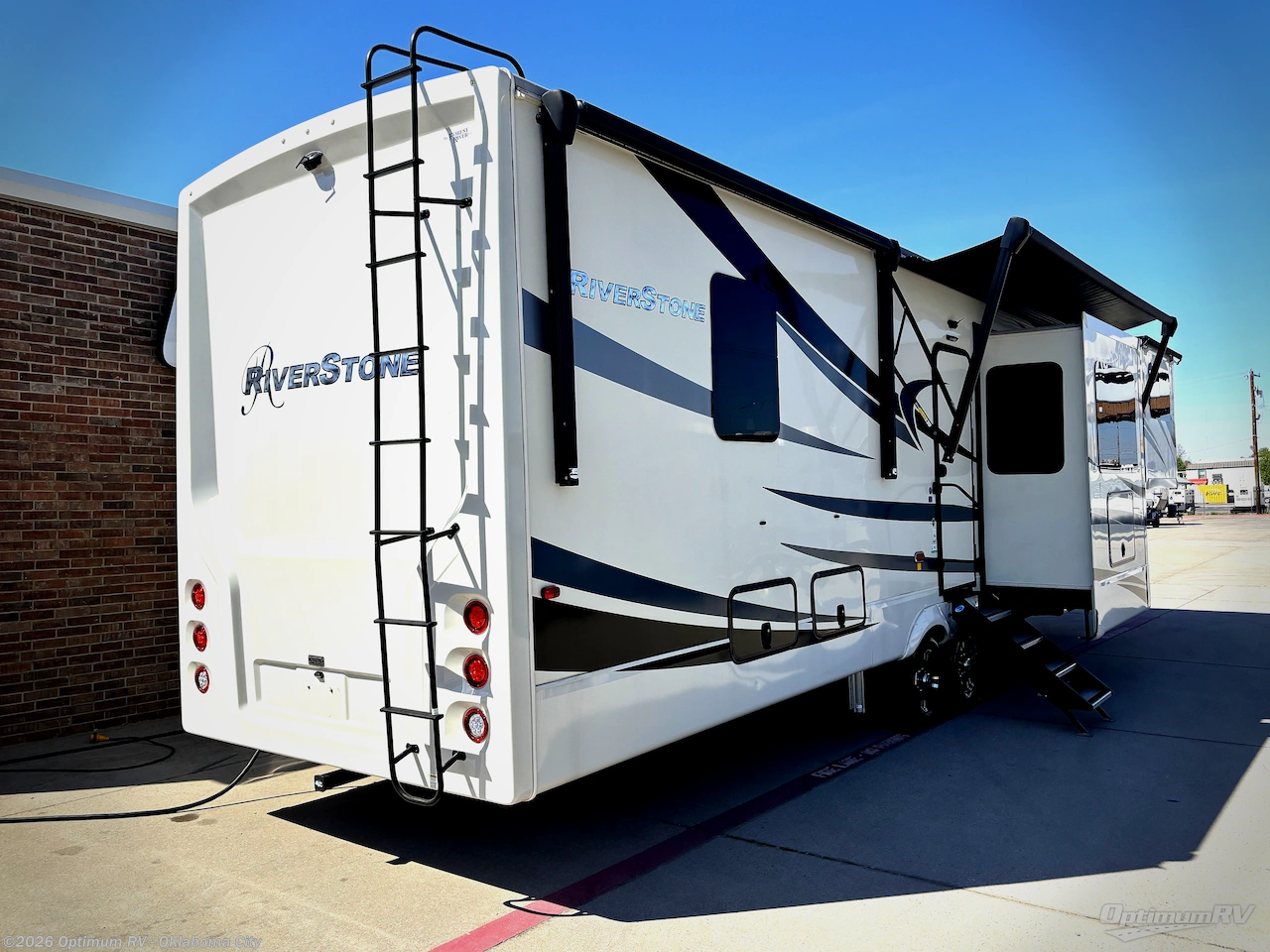 2022 Forest River RiverStone 39RBFL - Used Fifth Wheel For Sale by Optimum RV - Oklahoma City in Moore, Oklahoma features Awning, Slideout