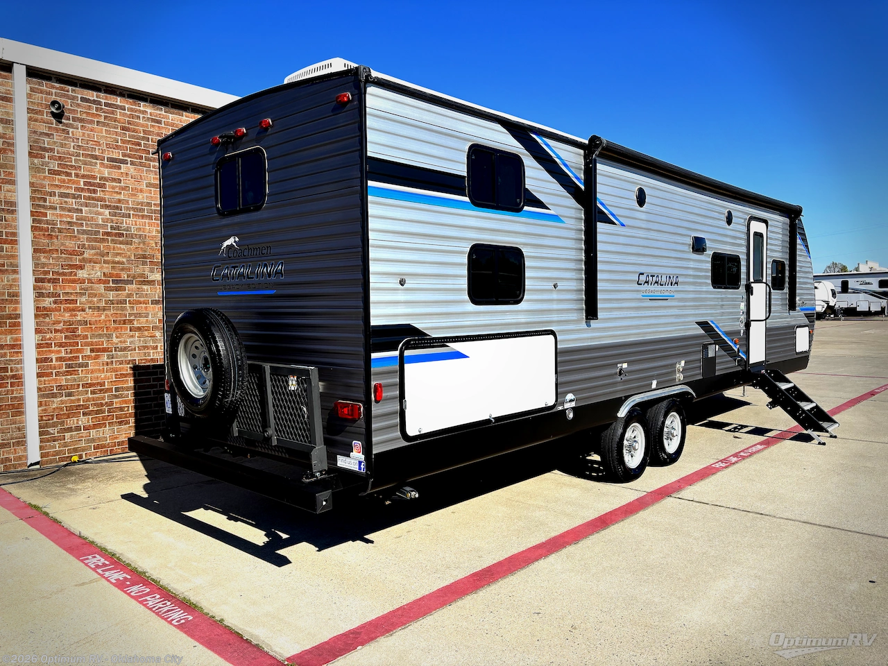 2022 Coachmen Catalina Legacy 293QBCK - Used Travel Trailer For Sale by Optimum RV - Oklahoma City in Moore, Oklahoma features Awning, Slideout