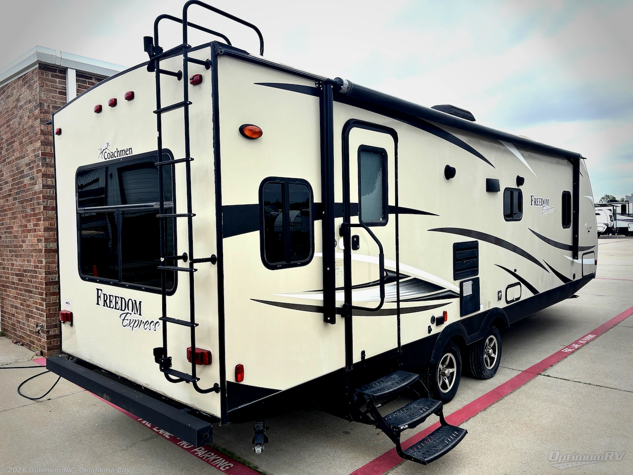 2018 Coachmen Freedom Express Ultra Lite 279RLDS - Used Travel Trailer For Sale by Optimum RV - Oklahoma City in Moore, Oklahoma features Awning, Slideout