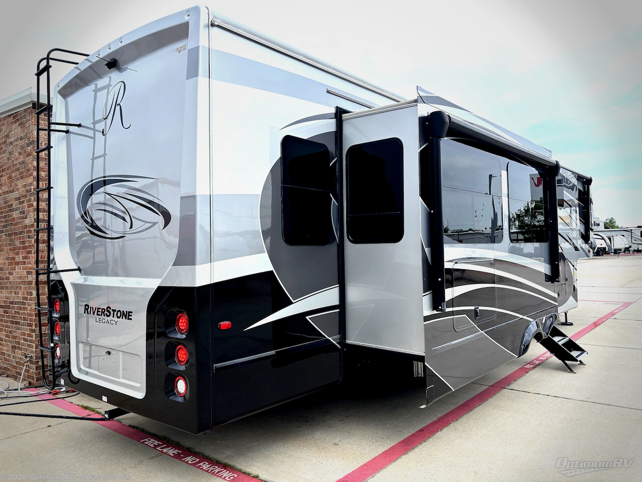 2023 Forest River RiverStone 39RKFB - Used Fifth Wheel For Sale by Optimum RV - Oklahoma City in Moore, Oklahoma features Slideout, Awning
