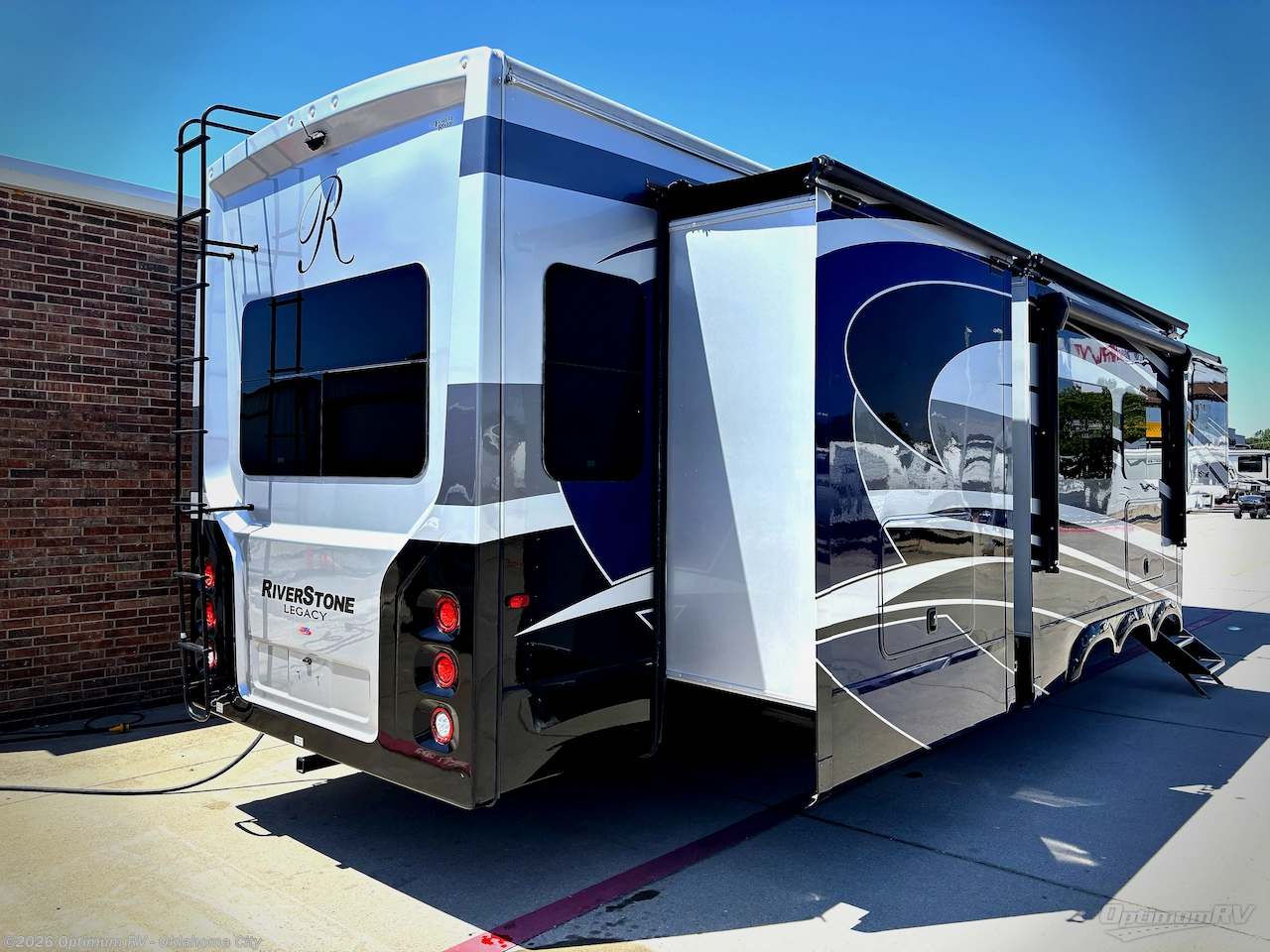 2023 Forest River RiverStone 442MC - Used Fifth Wheel For Sale by Optimum RV - Oklahoma City in Moore, Oklahoma features Slideout, Awning