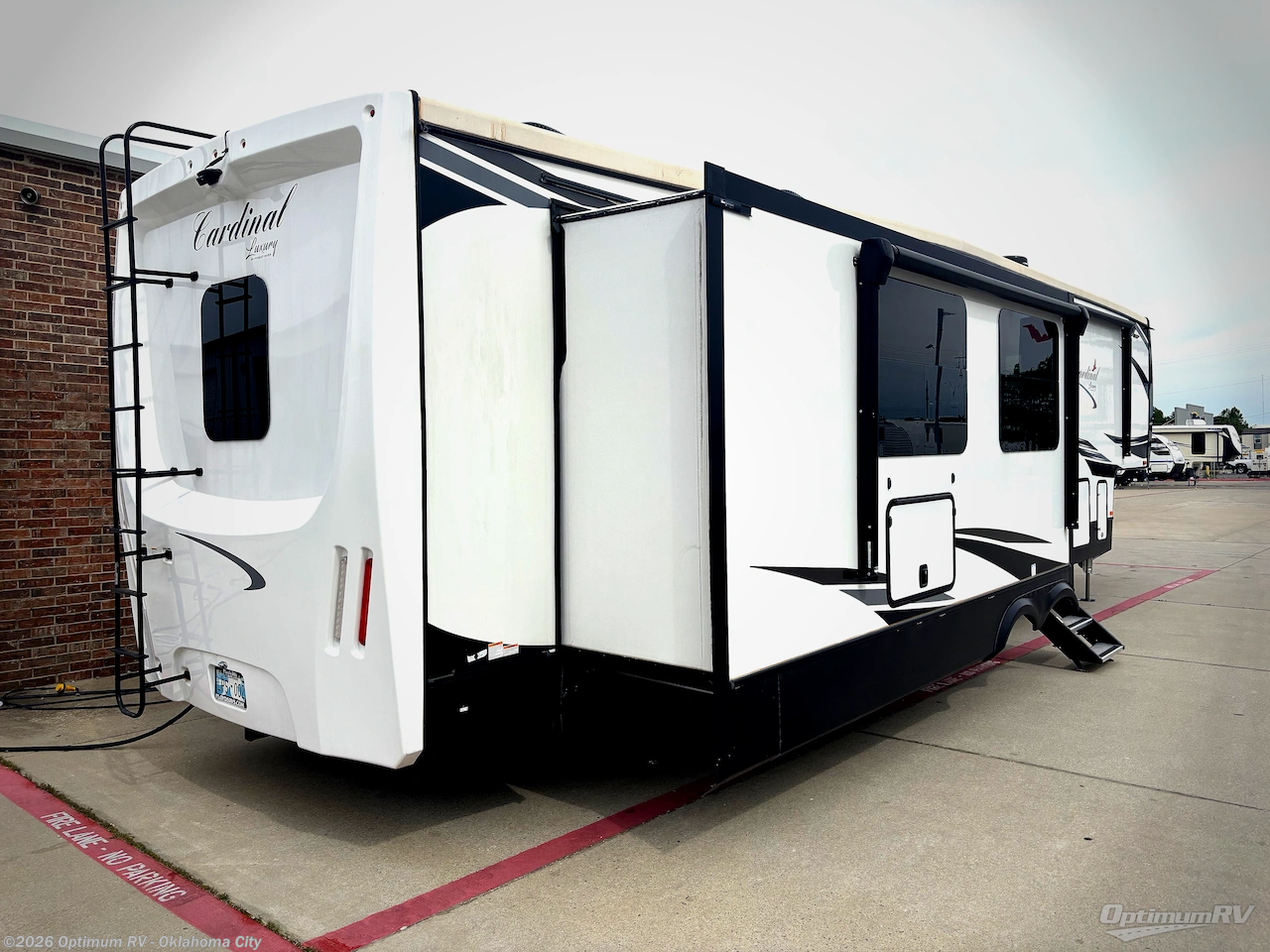 2021 Forest River Cardinal Luxury 390FBX - Used Fifth Wheel For Sale by Optimum RV - Oklahoma City in Moore, Oklahoma features Slideout, Awning