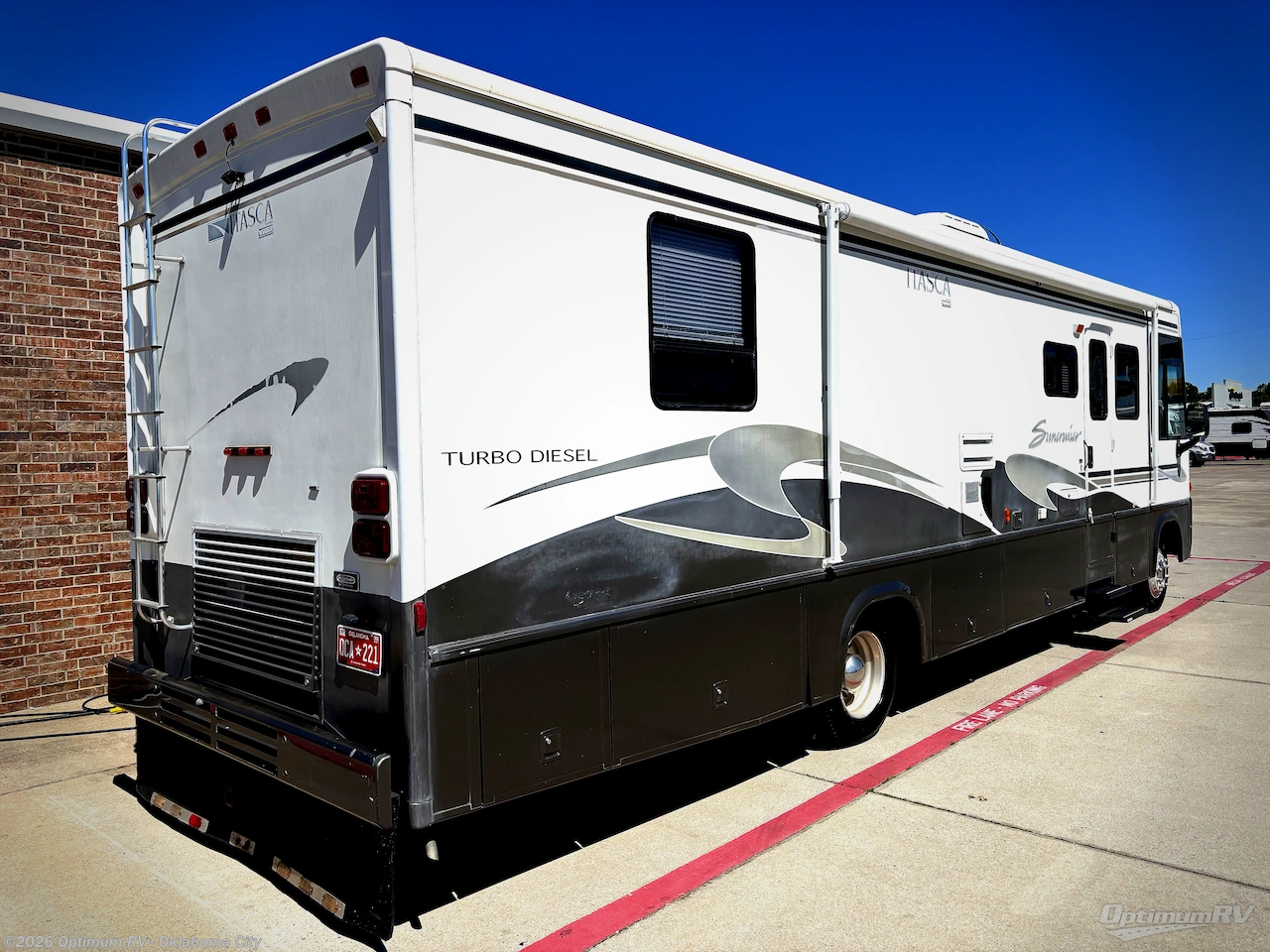 2000 Itasca Suncruiser 32V - Used Class A For Sale by Optimum RV - Oklahoma City in Moore, Oklahoma