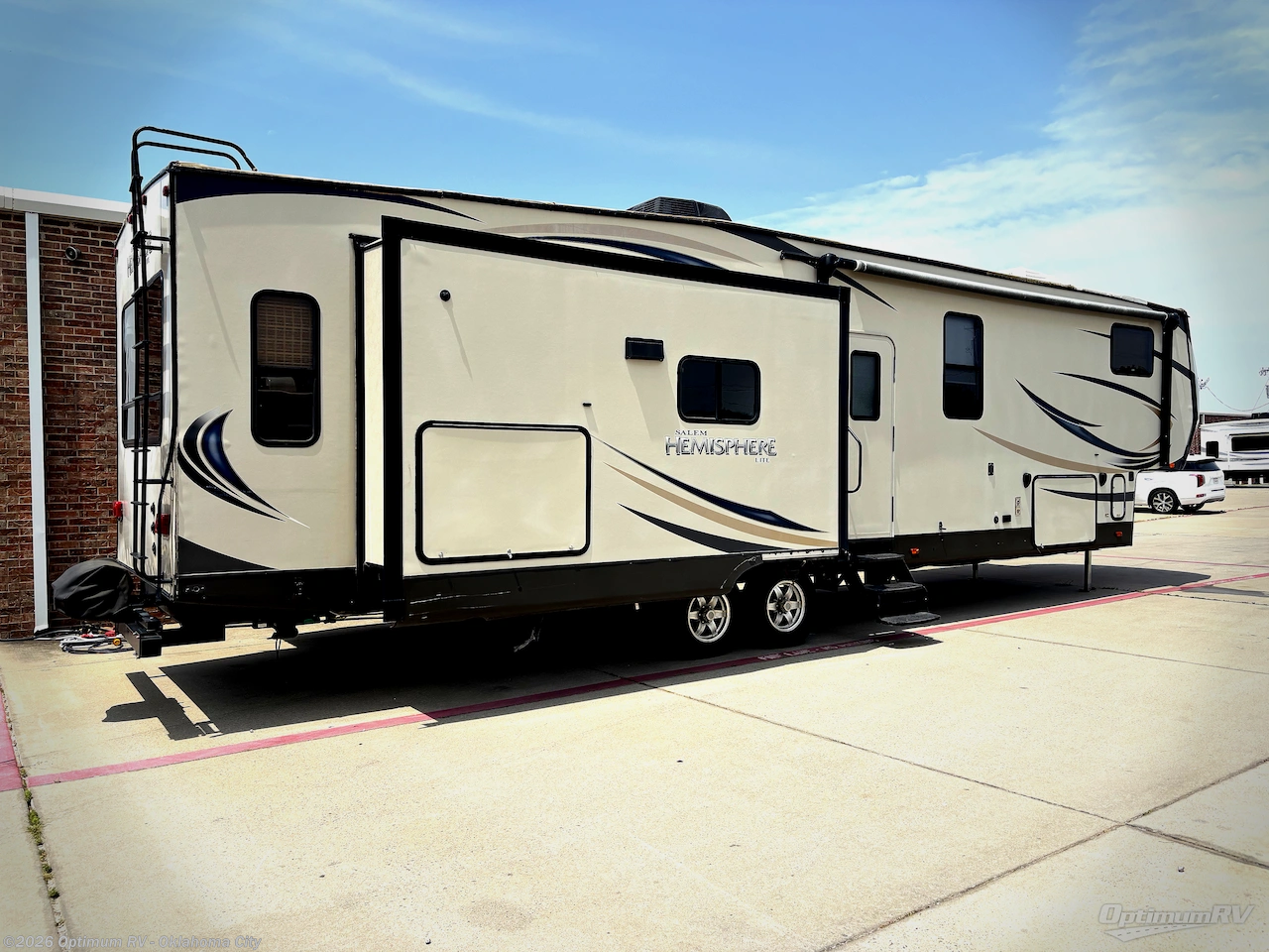 2016 Forest River Salem Hemisphere Lite 368RLBHK - Used Fifth Wheel For Sale by Optimum RV - Oklahoma City in Moore, Oklahoma features Slideout