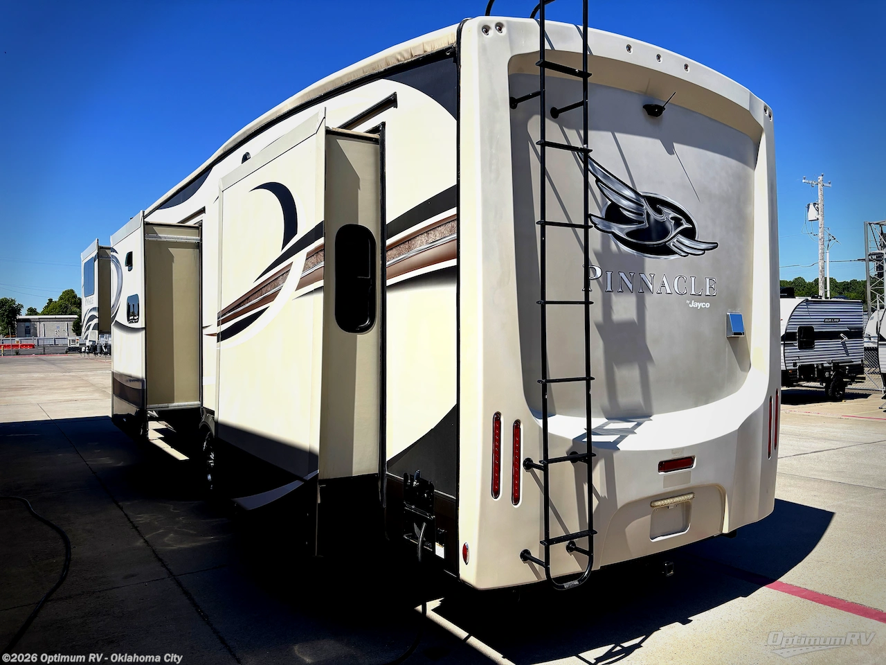 2019 Pinnacle 38FLWS by Jayco from Optimum RV - Oklahoma City in Moore, Oklahoma
