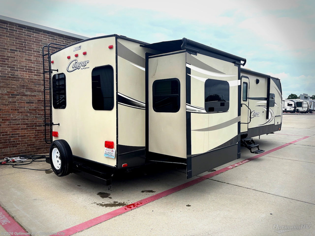 2017 Keystone Cougar Half-Ton Series 32RESWE - Used Travel Trailer For Sale by Optimum RV - Oklahoma City in Moore, Oklahoma features Slideout
