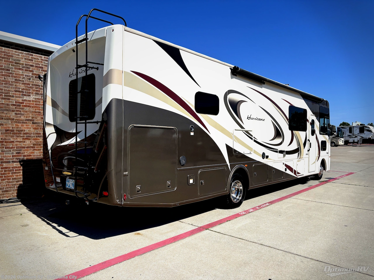 2018 Thor Hurricane 34P - Used Class A For Sale by Optimum RV - Oklahoma City in Moore, Oklahoma features Awning, Slideout