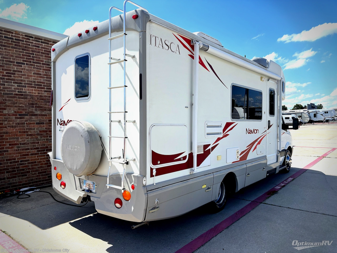 2008 Itasca Navion 24H - Used Class C For Sale by Optimum RV - Oklahoma City in Moore, Oklahoma features Slideout