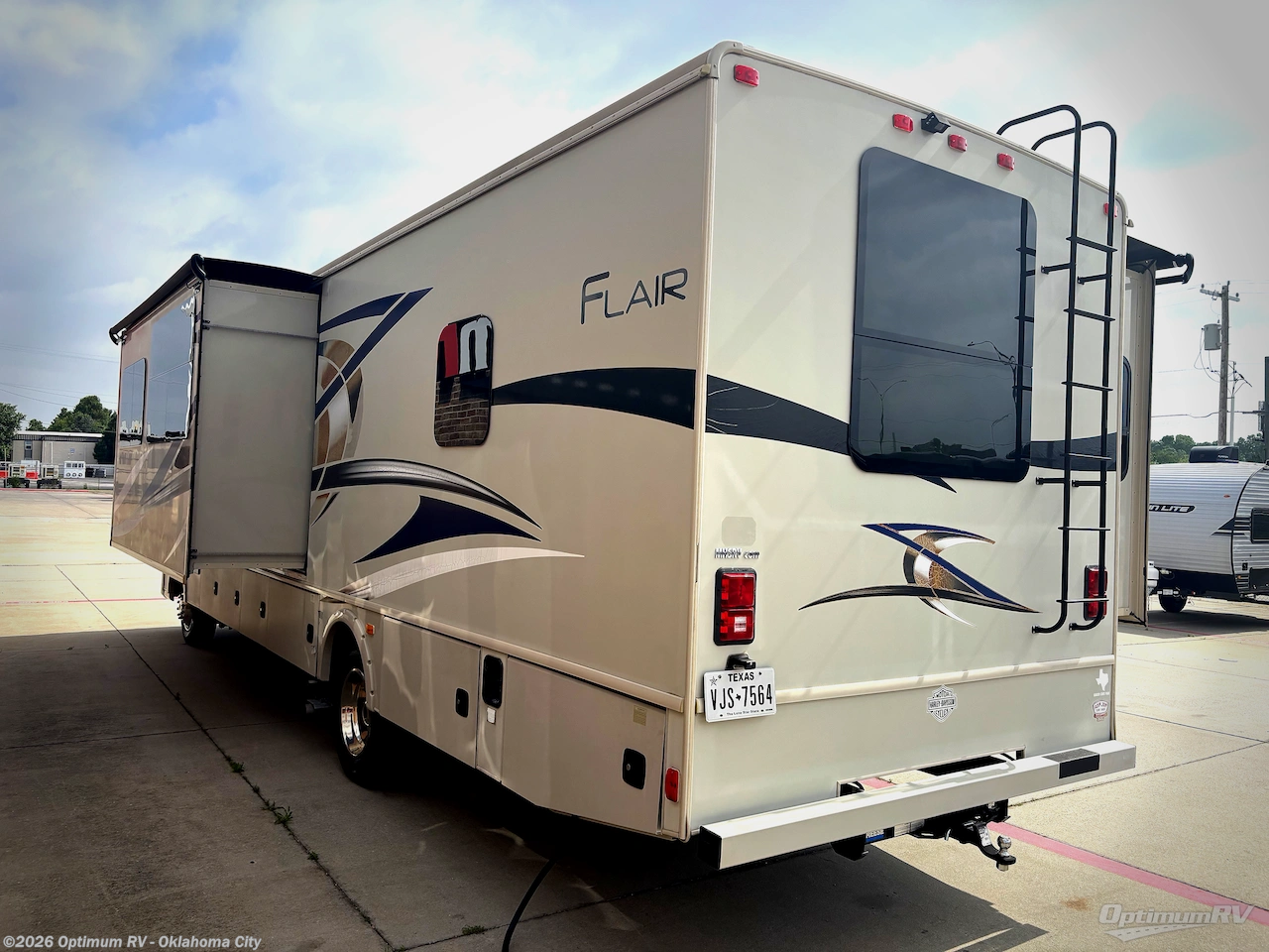 2017 Flair 31B by Fleetwood from Optimum RV - Oklahoma City in Moore, Oklahoma