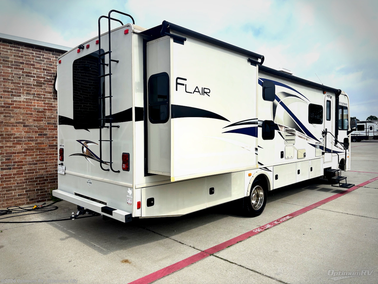 2017 Fleetwood Flair 31B - Used Class A For Sale by Optimum RV - Oklahoma City in Moore, Oklahoma features Slideout