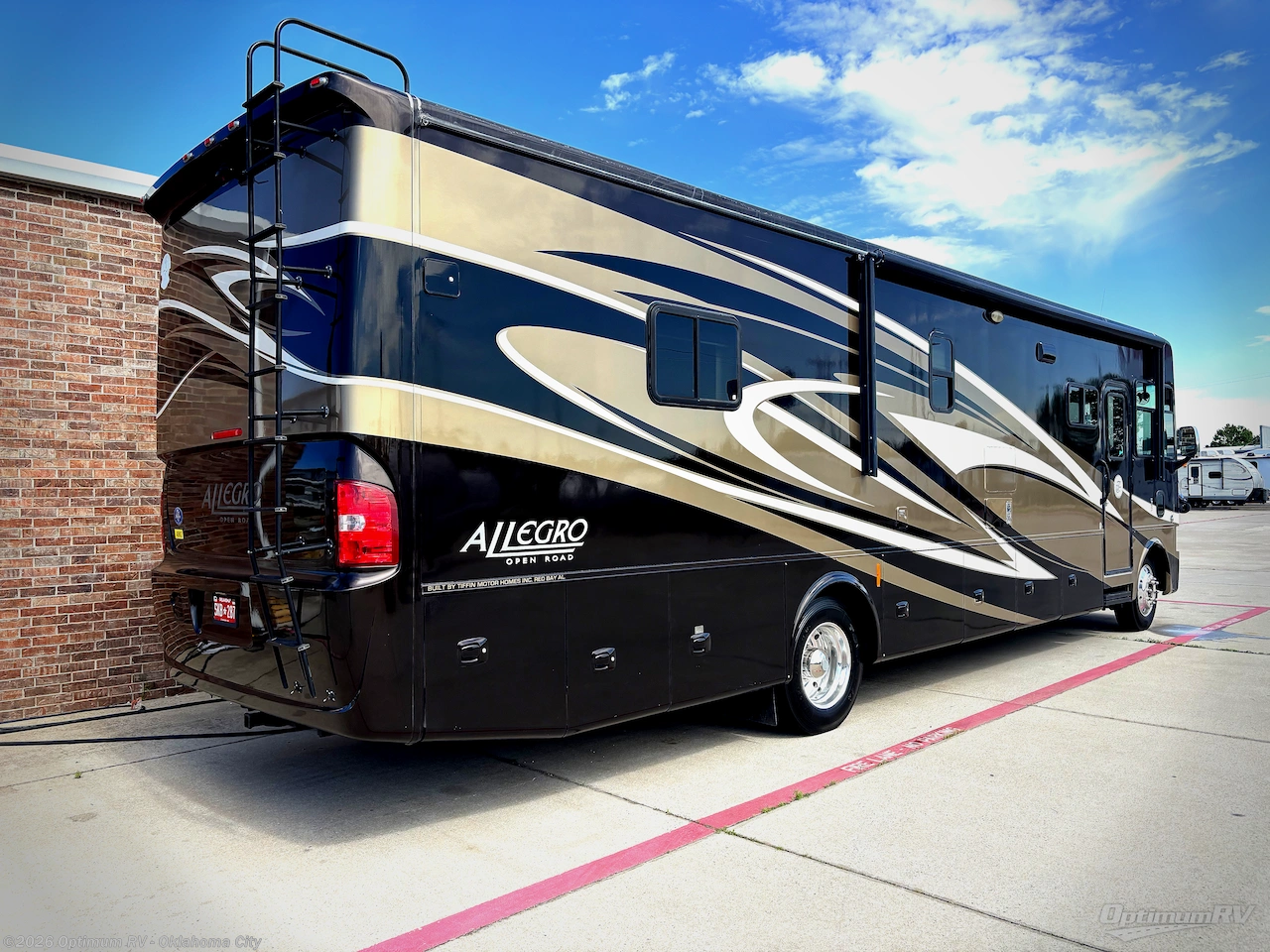 2013 Tiffin Allegro 36 LA - Used Class A For Sale by Optimum RV - Oklahoma City in Moore, Oklahoma features Slideout