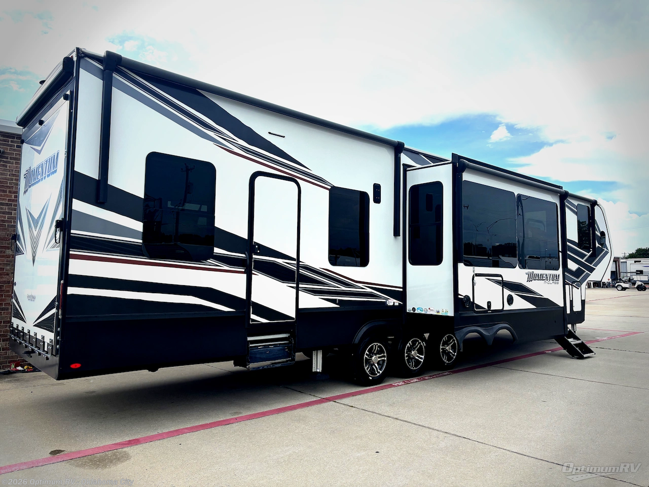 2022 Grand Design Momentum M-Class 395MS - Used Fifth Wheel For Sale by Optimum RV - Oklahoma City in Moore, Oklahoma features Awning, Slideout