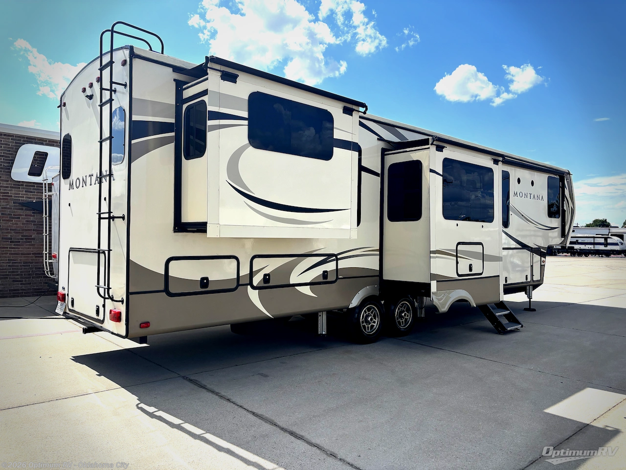2019 Keystone Montana 3791RD - Used Fifth Wheel For Sale by Optimum RV - Oklahoma City in Moore, Oklahoma features Slideout, Awning