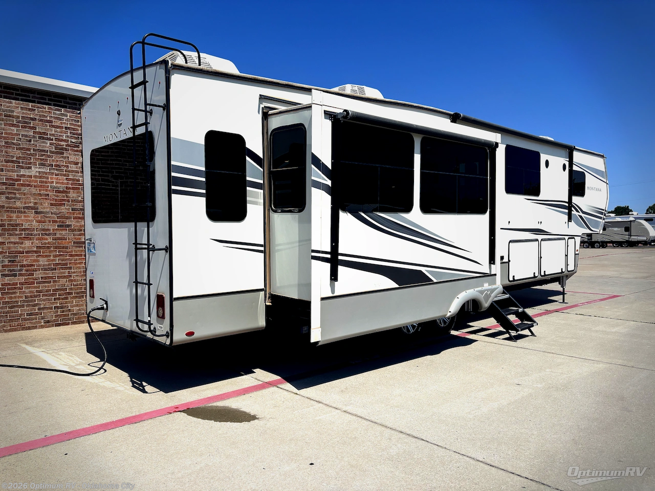 2022 Keystone Montana 3855BR - Used Fifth Wheel For Sale by Optimum RV - Oklahoma City in Moore, Oklahoma features Awning, Slideout