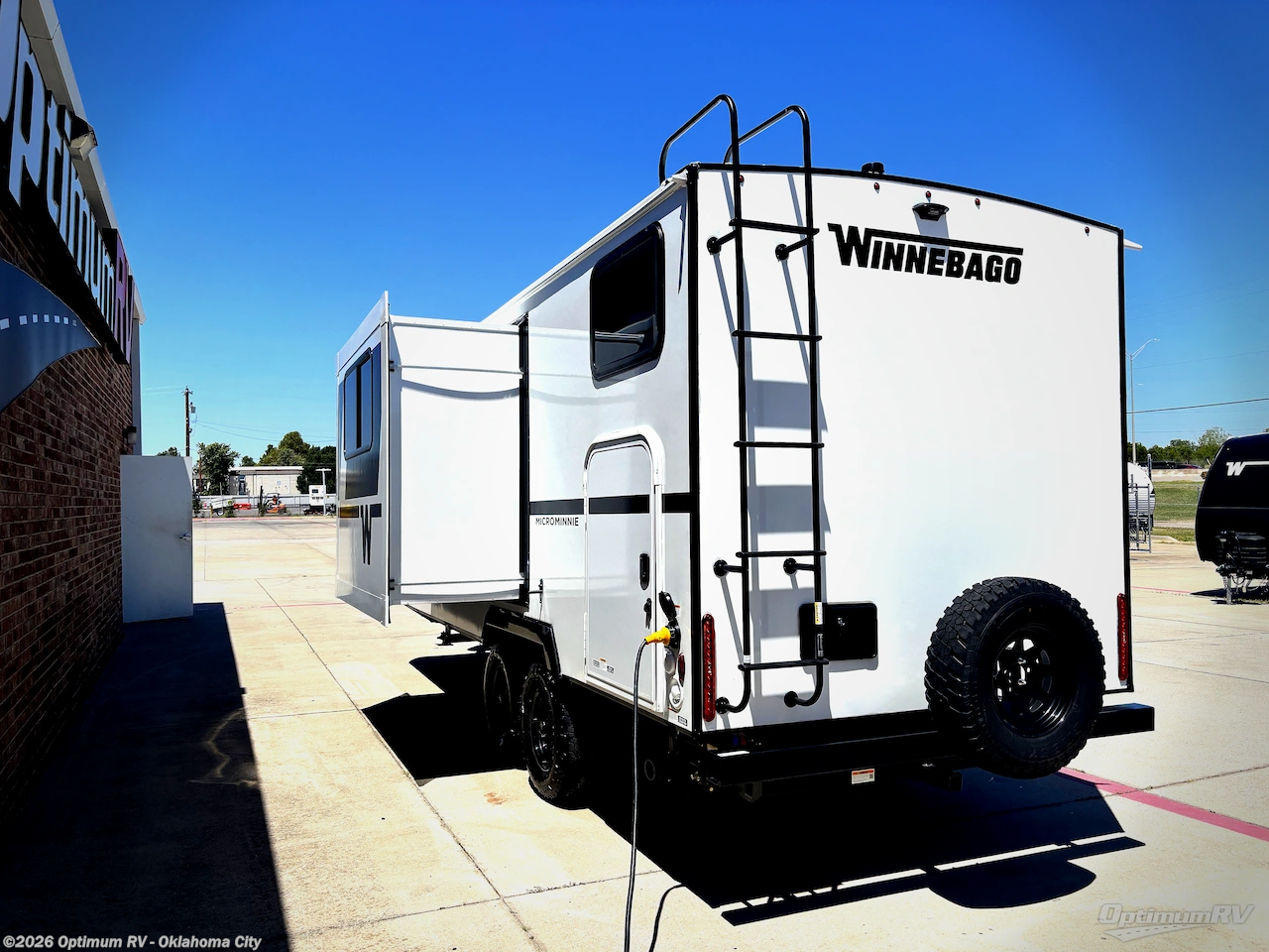 2027 Micro Minnie 2200FBH by Winnebago from Optimum RV - Oklahoma City in Moore, Oklahoma