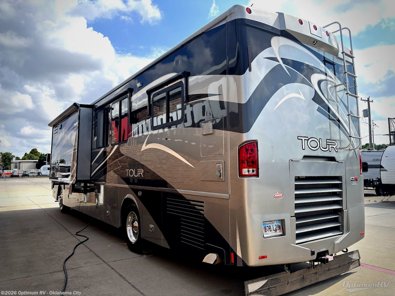 2010 Tour 40BD by Winnebago from Optimum RV - Oklahoma City in Moore, Oklahoma