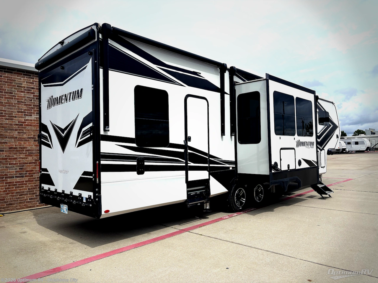 2022 Grand Design Momentum M-Class 351MS-R - Used Fifth Wheel For Sale by Optimum RV - Oklahoma City in Moore, Oklahoma features Awning, Slideout