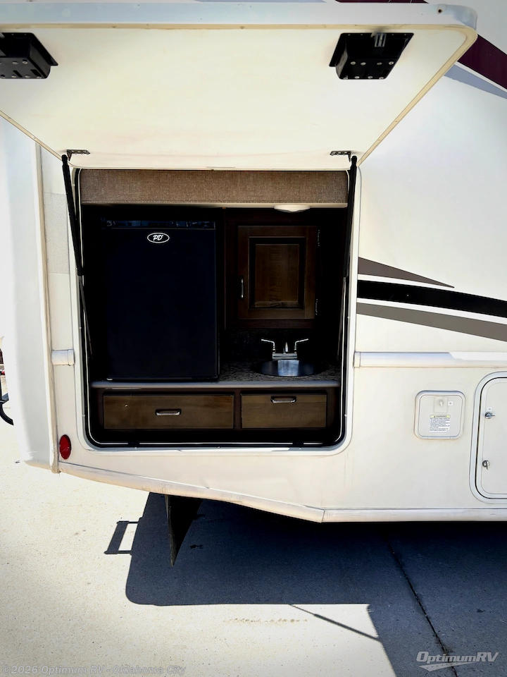 Used 2018 Thor Hurricane 29M available in Moore, Oklahoma