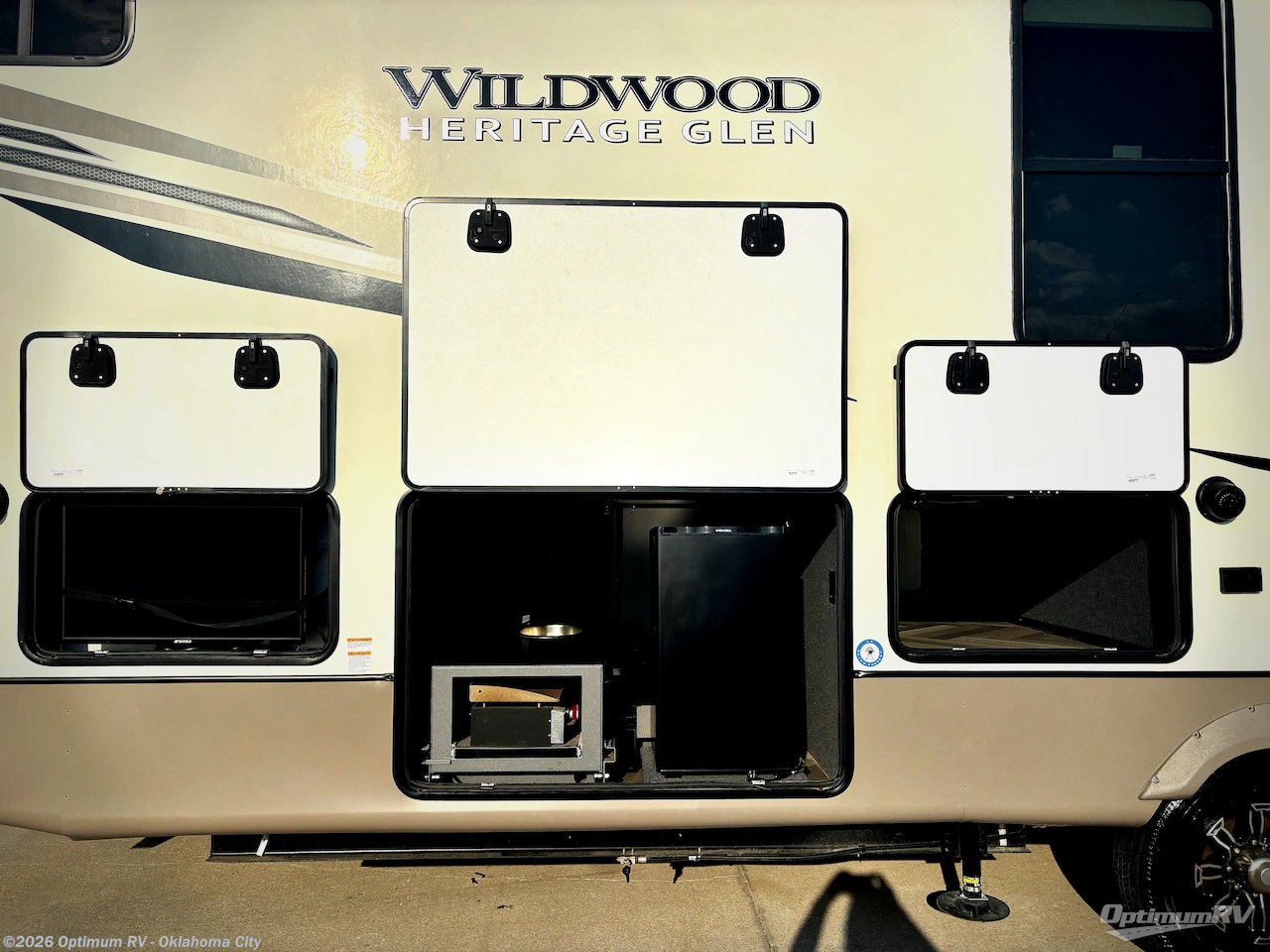 Used 2022 Forest River Wildwood Heritage Glen Elite Series 36FL available in Moore, Oklahoma